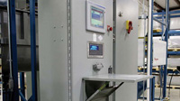 Alle Flexicon-Anlagen, von einfachen Förderern bis hin zu anspruchsvollen werksweiten Prozesssystemen, werden mit speicherprogrammierbaren Steuerungen (SPS) und Mensch-Maschine-Schnittstellen (HMI) angeboten.