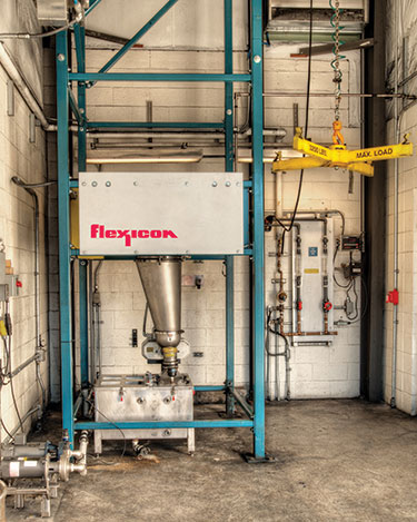 Wasserunternehmen stellt auf automatisierte Big-Bag-Entleerung von pulverförmiger Aktivkohle (PAC) um
