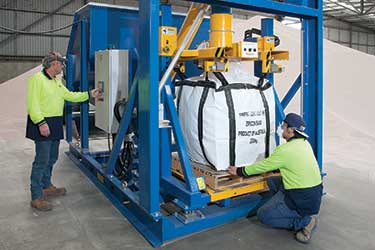 Hochleistungs-Abfüllstation für Big-Bags verarbeitet die abrasiven Mineralien Zirkon und Rutil