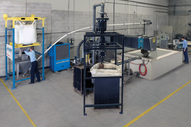 Automatischer Granat (Edelstein) -Transport aus Big-Bags zum Wasserstrahlschneider