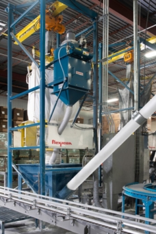 Schüttguthandhabungssystem Verdreifacht die Produktion von Saatgut-Schmierstoffen