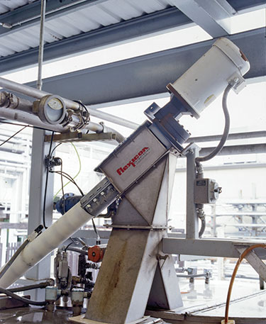 Automatisierte Big-Bag-Entleerung und flexibler Förderer verbessern die Filtriereffektivität einer Winzerei