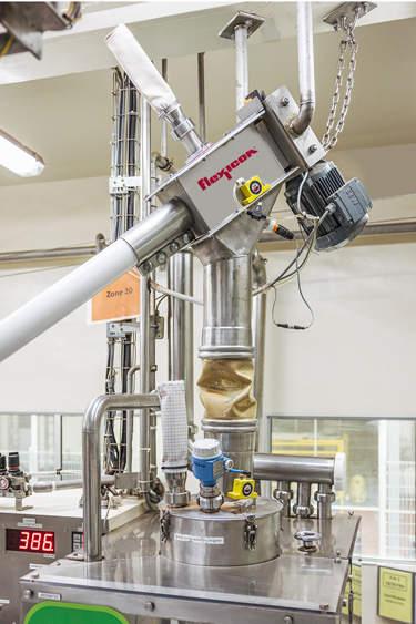Nestlé Singapur Verbessert Metalldetektion mit Flexiblem Spiralförderer
