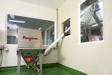 Flexibles Spiralfördersystem Steigert die Produktion von Pulverförmigen Lebensmittelvormischungen